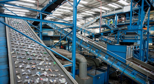 Plastic recycling plant 