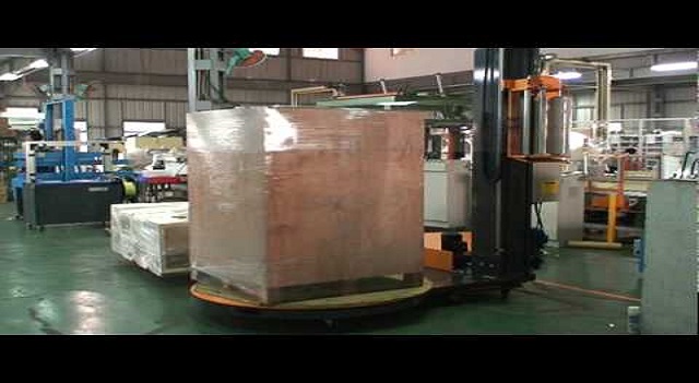 Pallet stretch wrapping machine 